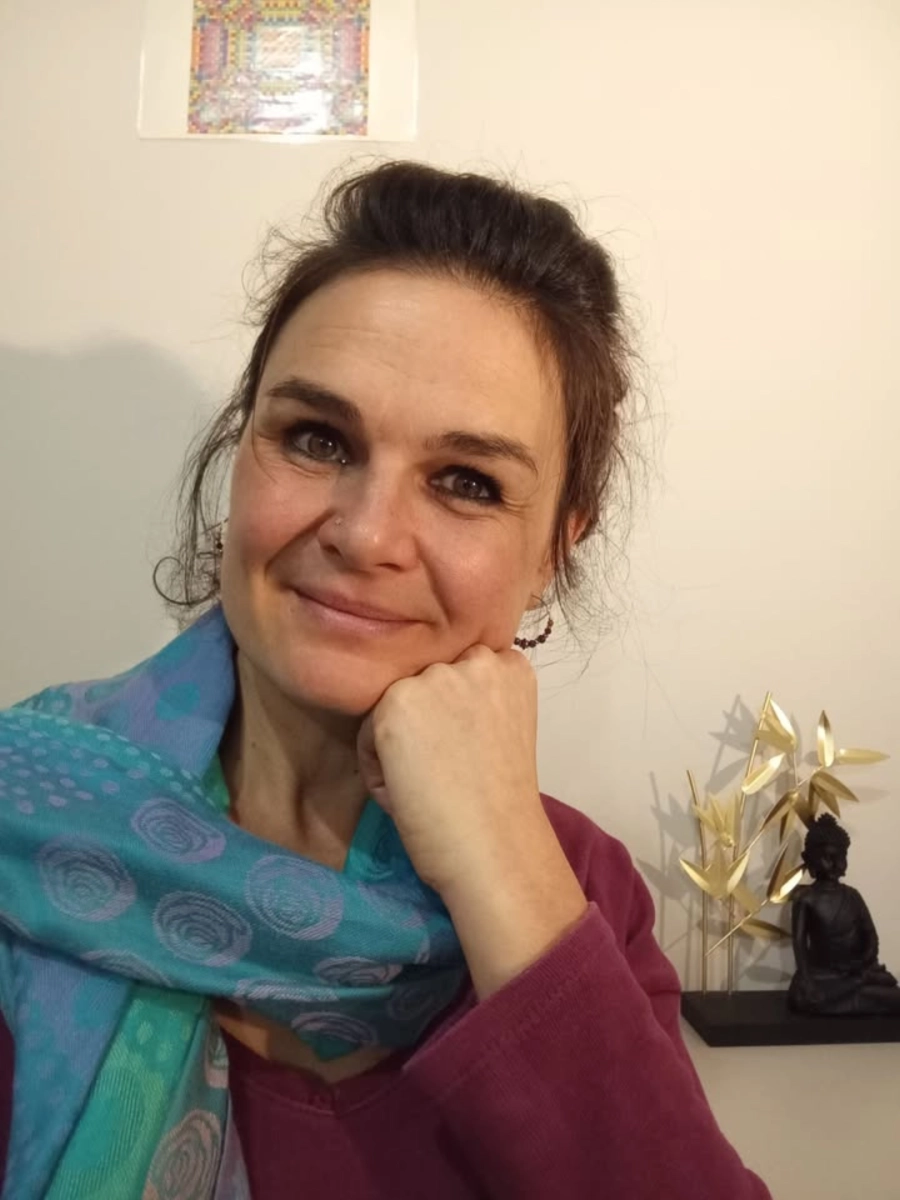 Aurélie VERNEREY Rebouteuse- Naturopathe- Professeure de Yoga-Drainage lymphatique